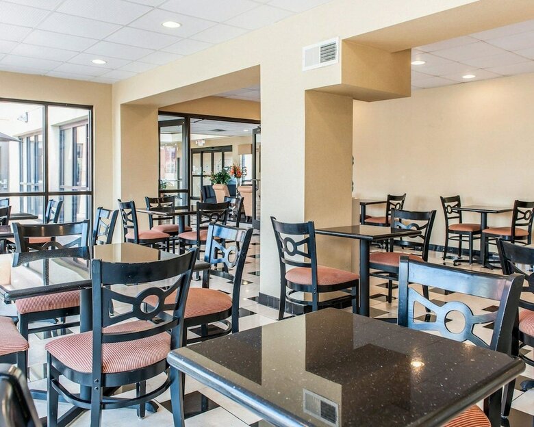 Hotel Quality Inn & Suites
