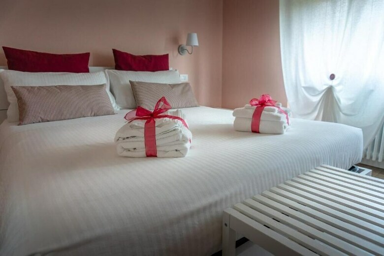 La Rosa Tra I Laghi Bed And Breakfast