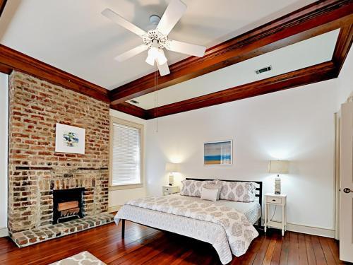 E Liberty Townhouse Unit 125, 127a And 127b