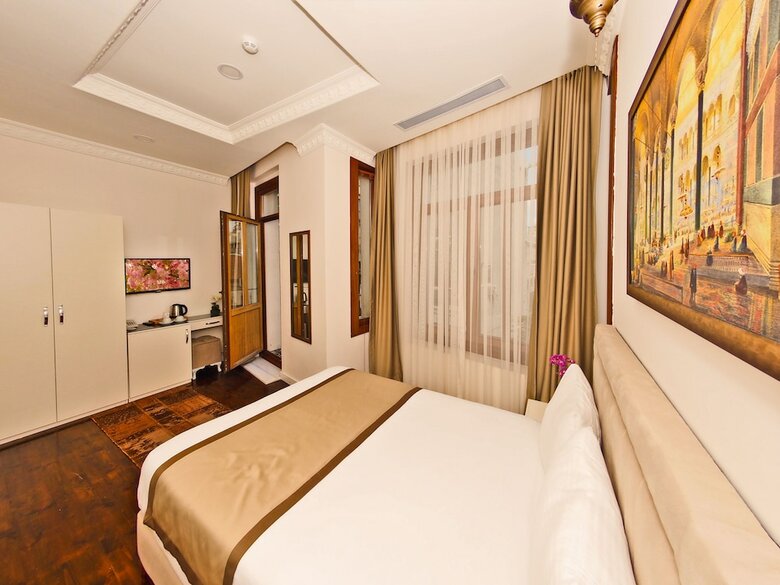 Nusret Bey Hotel