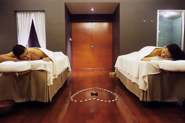 Hotel Sparks Luxe Jakarta