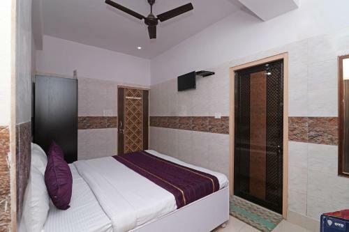 Hotel Oyo 12911 Velvet Inn