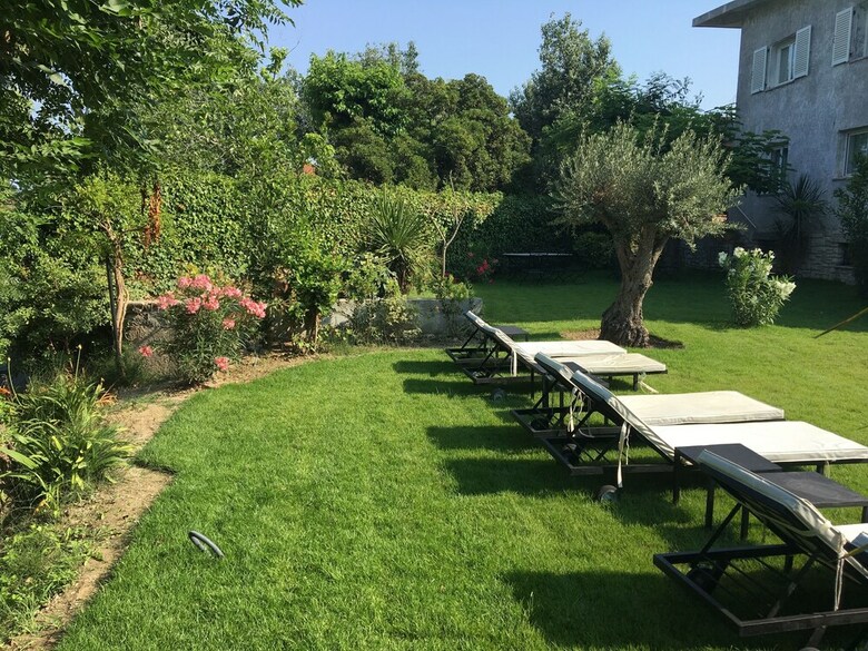 Hotel Villa Louise-rose