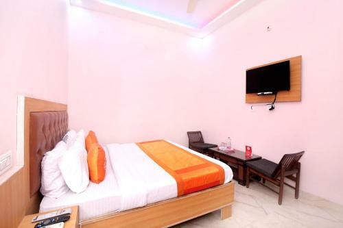 Oyo 11497 Hotel Sharnam