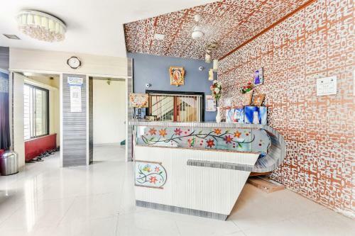 Oyo 61308 Hotel Rw International