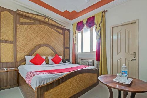 Oyo 24888 Hotel Sham Palace