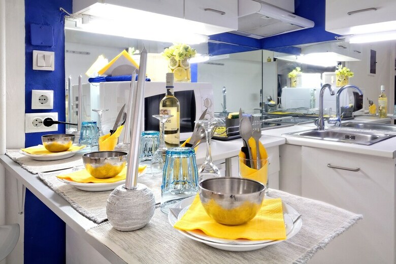 Aparthotel Santorini Style Honeymoon Apartments