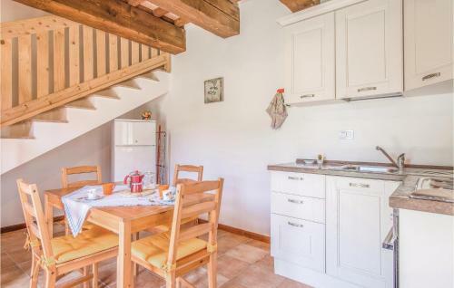 Two-bedroom Apartment In Urbino -pu-