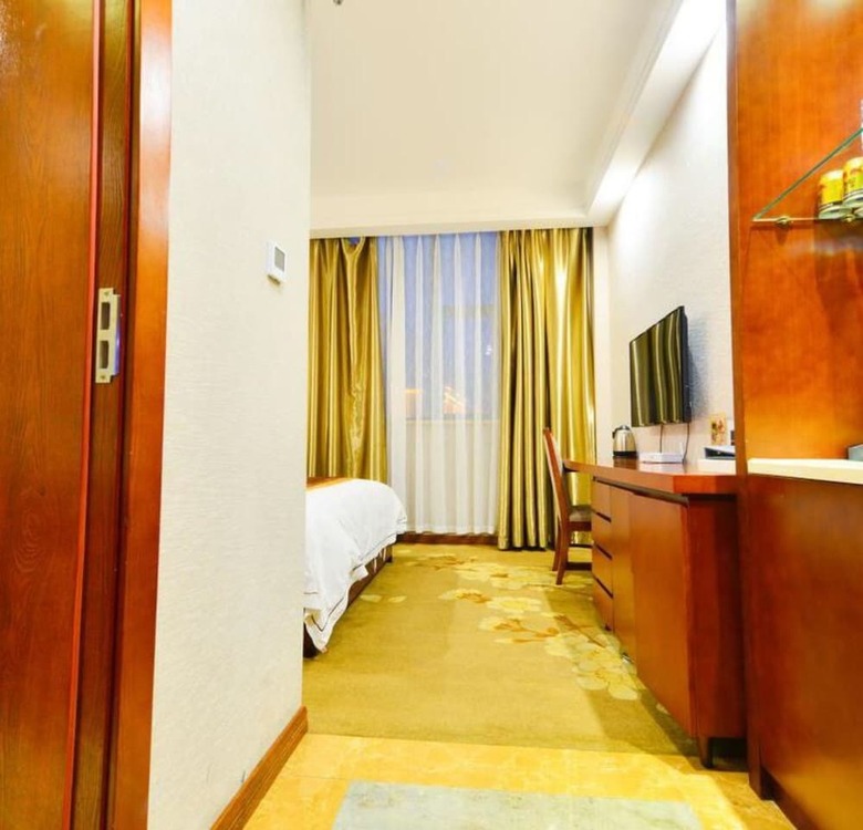 Longhai Hotel