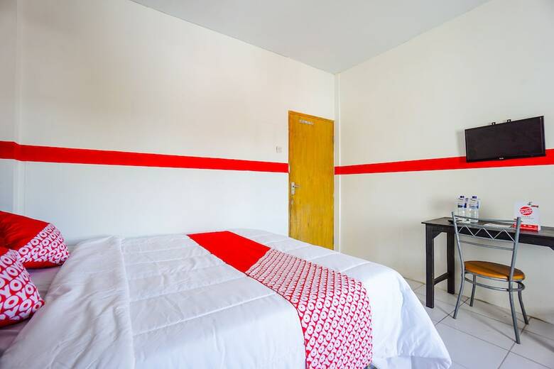 Hotel Oyo 776 Bless House