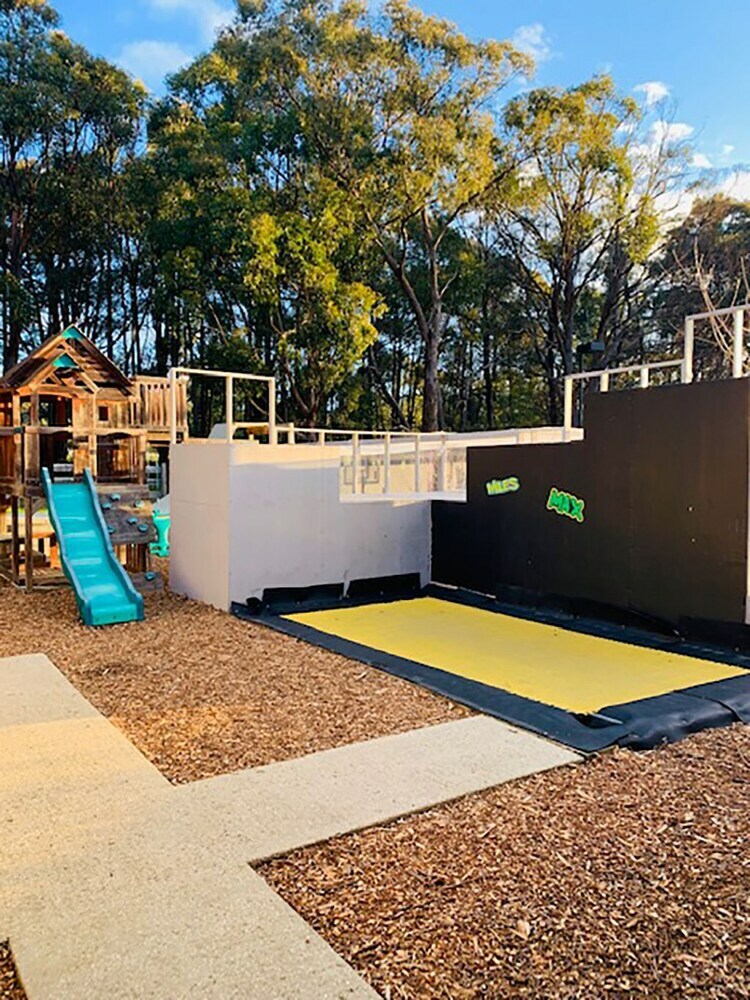 Grand Gippsland Home Sleeps Up To 28