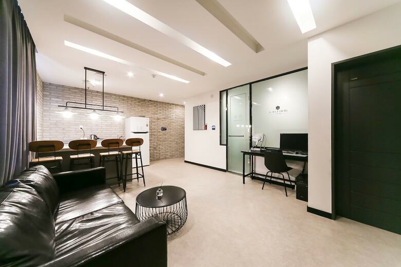 Le Idea Hotel