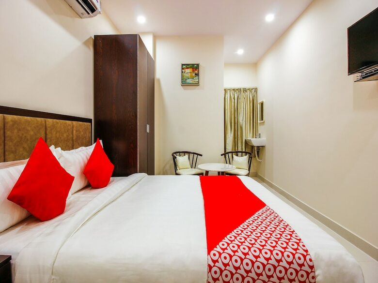 Oyo 23323 Hotel Dove