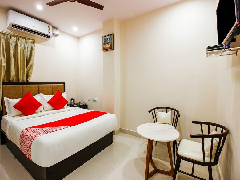 Oyo 23323 Hotel Dove