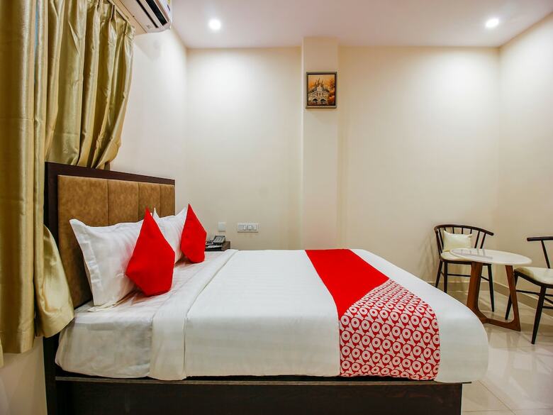Oyo 23323 Hotel Dove