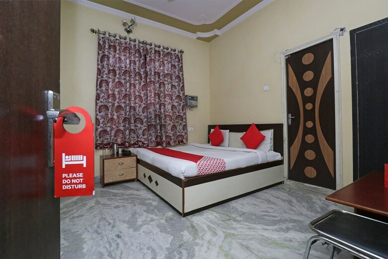 Oyo 29309 Hotel Taj Palace