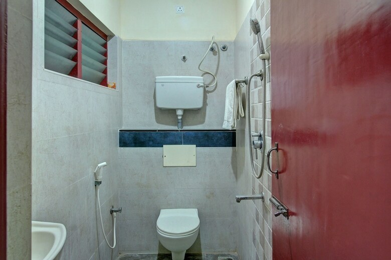 Hotel Oyo 27946 Sandhanam As Abode