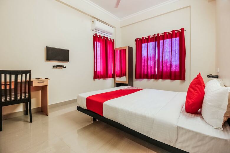 Hotel Oyo Flagship 30254 Flagship Blessings