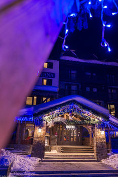 Hotel H�tel Village Montana