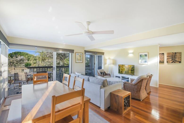 Summer Place - 24 Shearwater Street
