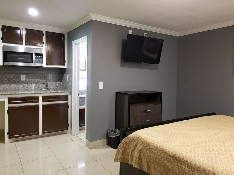 Hotel Lone Star Inn By Fairbridge