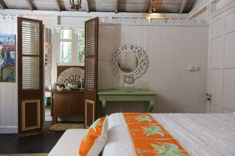 Bed & Breakfast Pink Plantation House