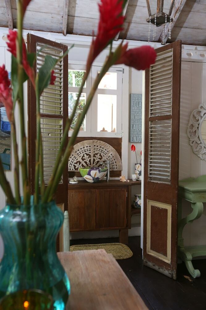 Bed & Breakfast Pink Plantation House