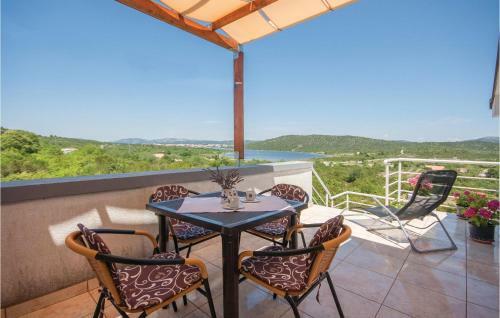 One-bedroom Apartment In Tisno
