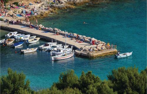 One-bedroom Apartment In Tisno