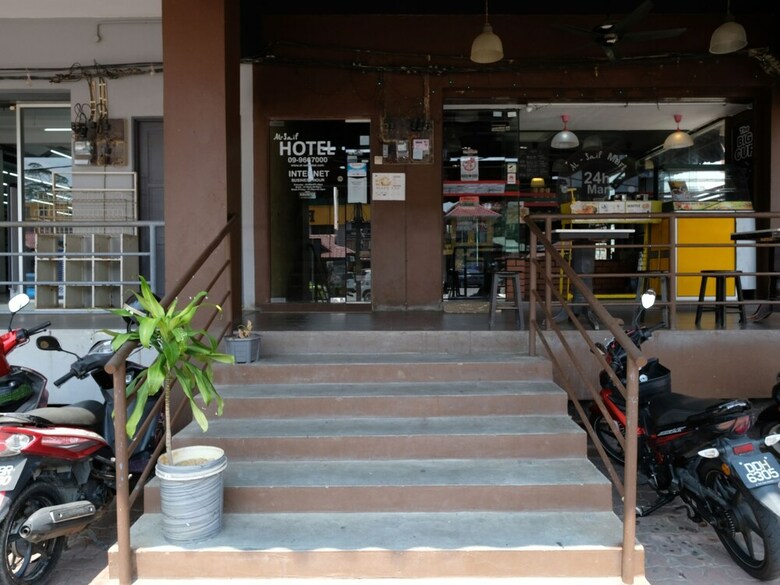 Oyo 44123 Hotel Al-saif