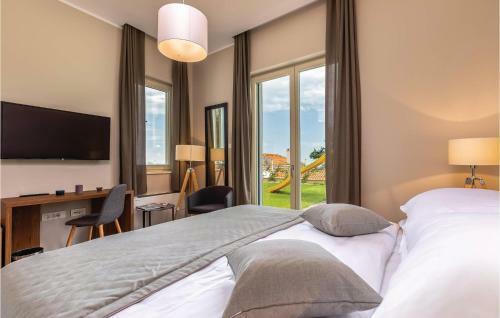 Five-bedroom Holiday Home In Veprinac