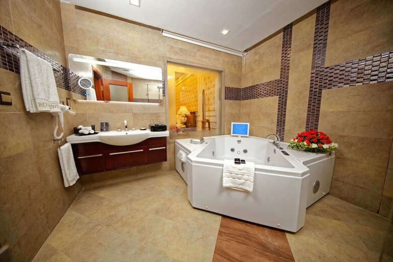 Hotel Royal Swiss Lahore