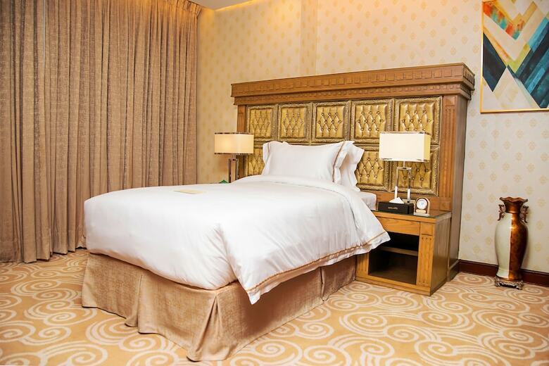 Hotel Royal Swiss Lahore