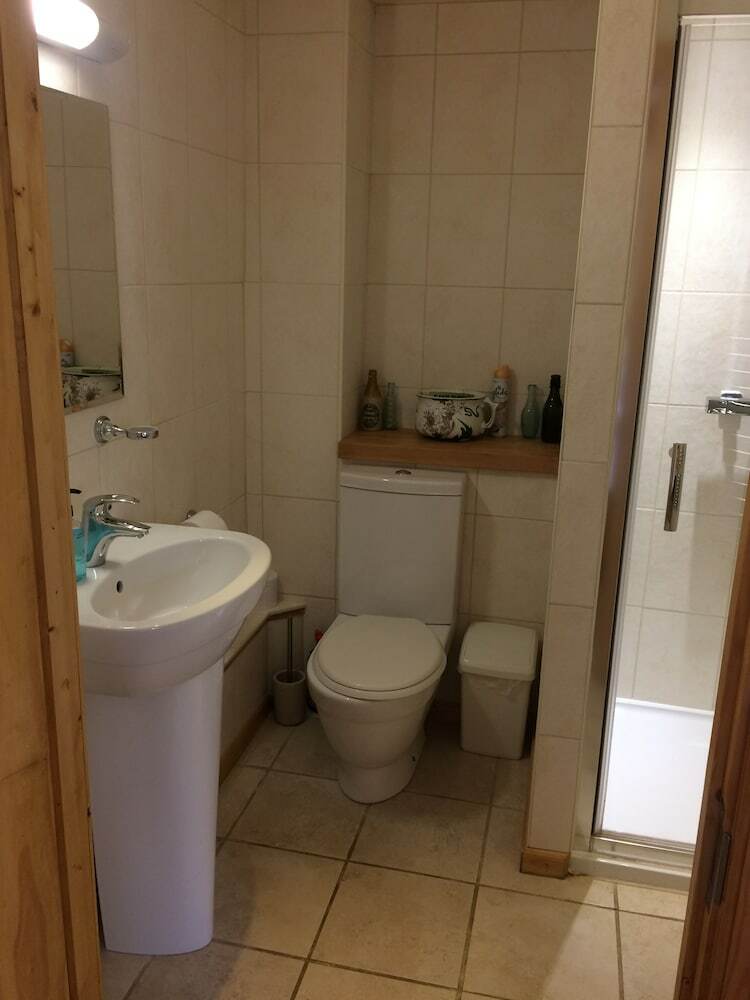 Bed & Breakfast Belhuish Farmhouse