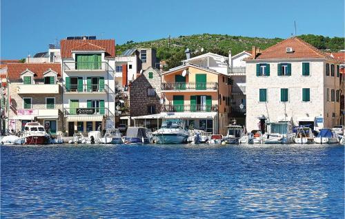 Four-bedroom Holiday Home In Vodice