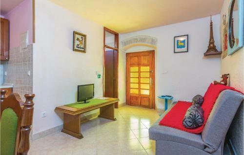 Two-bedroom Apartment In Porec