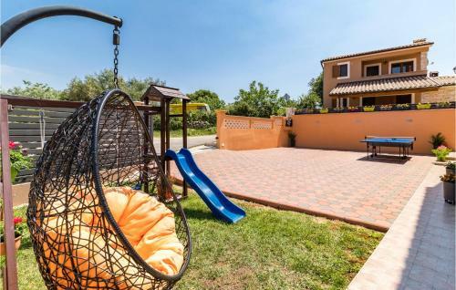 Two-bedroom Holiday Home In Pula