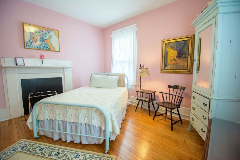 Dailey Renewal Retreat Bed & Breakfast