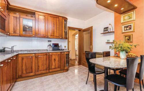 Four-bedroom Holiday Home In Rijeka