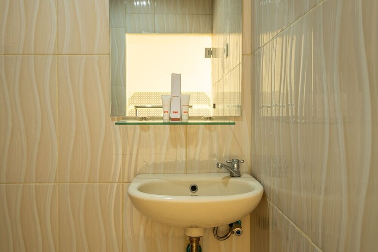 Hostal Oyo 1360 Bumi Makhraja