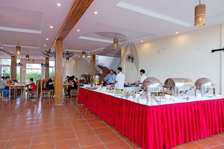 Tre Nguon Hotel & Resort