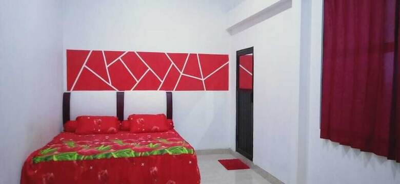 Hotel Almira Homestay