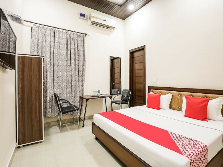 Oyo 47577 Hotel Goldenland