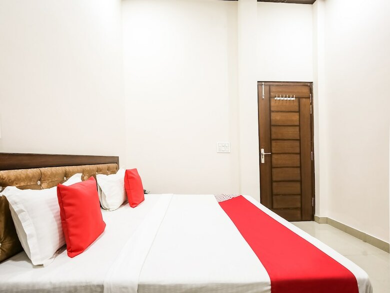 Oyo 47577 Hotel Goldenland