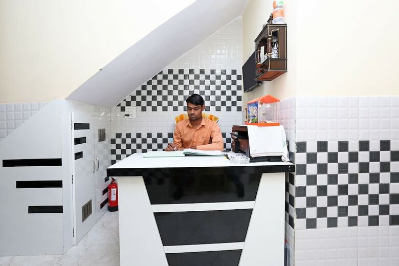 Oyo 30451 Hotel Yaduvanshi