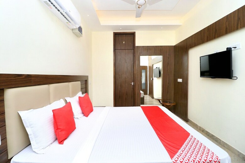 Oyo 38616 Hotel Jeevak