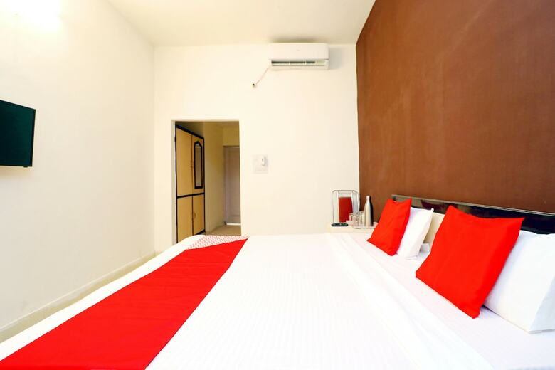 Hotel Oyo 38557 The Wedding Point