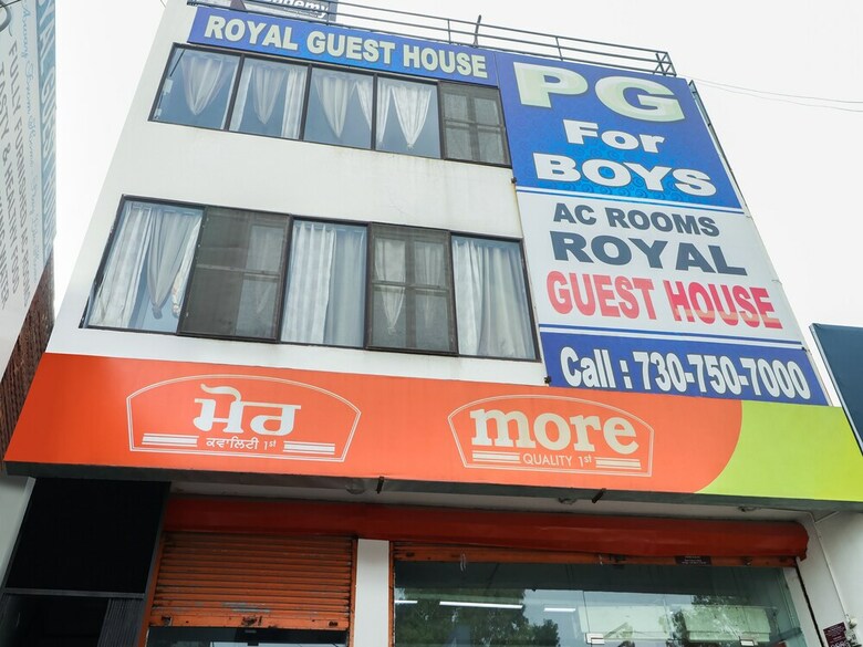 Hotel Oyo 45903 Royal Guest House