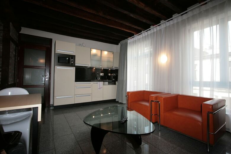 Amosa Li�ge City Centre Apart Regence 10