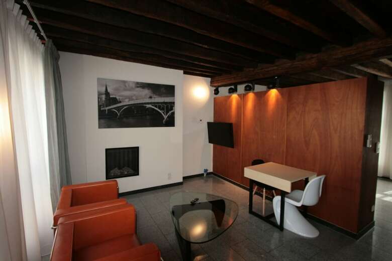 Amosa Li�ge City Centre Apart Regence 10